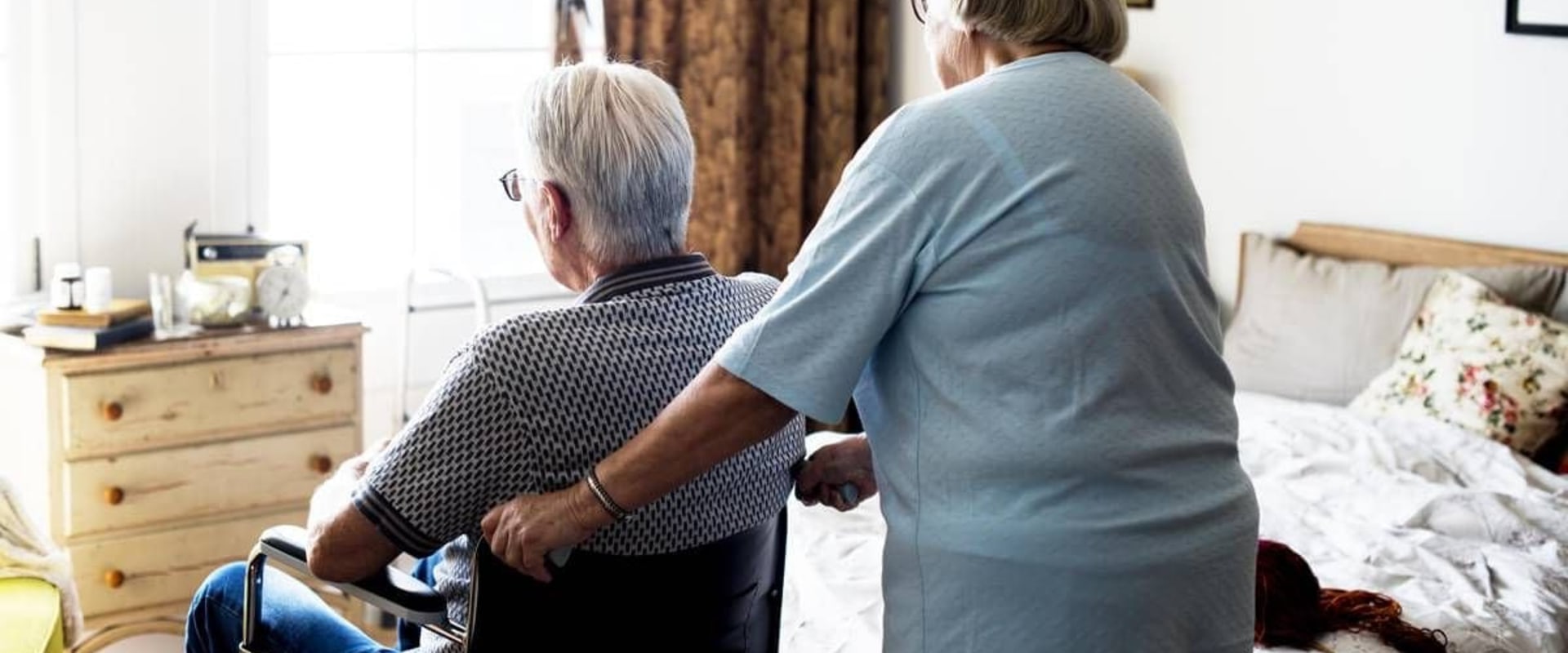 When is it Time to Consider a Care Home? A Guide from an Elderly Care Expert